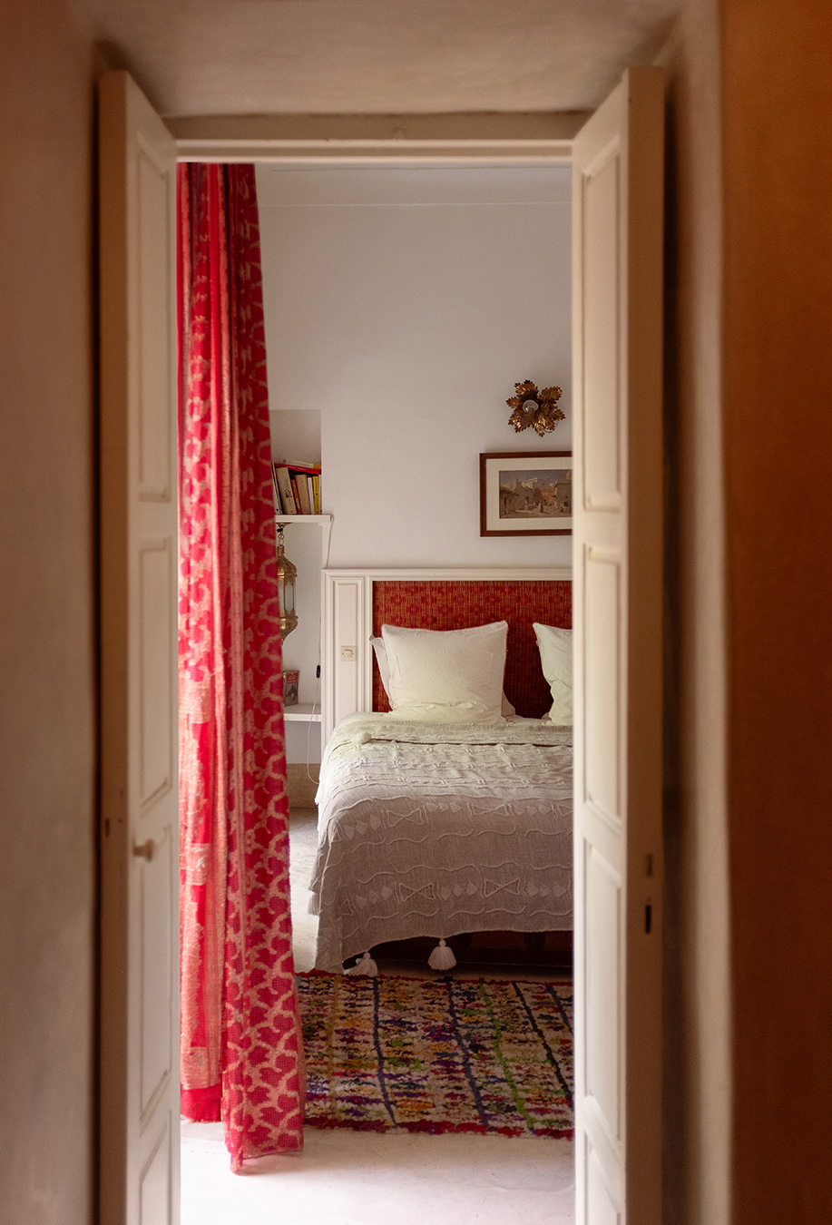 1_bcdf_studio_2026_riad_dar_rbaa_laroub_chambre_rouge-02