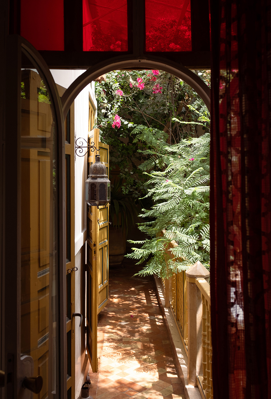 4_bcdf_studio_2026_riad_dar_rbaa_laroub_chambre_rouge-01
